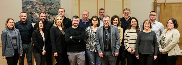 Monsieur le Maire et les Membres du Conseil Municipal de CHAVEYRIAT - Election Mars 2026